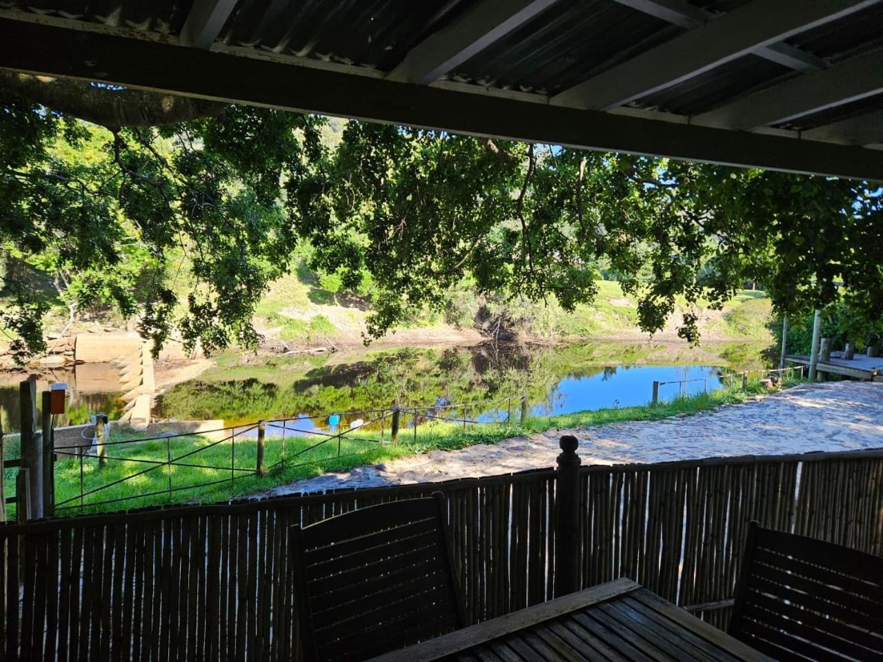 The Riverdeck Accommodation And Backpackers Knysna Zewnętrze zdjęcie